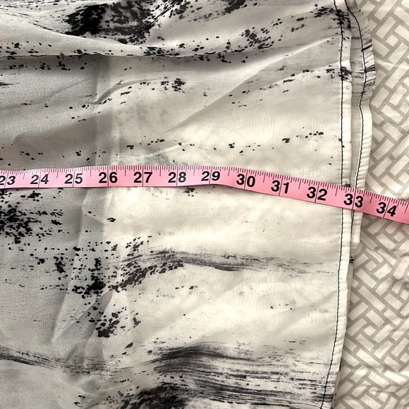 patterned black and white midi a-line skirt - Picture 7 of 7